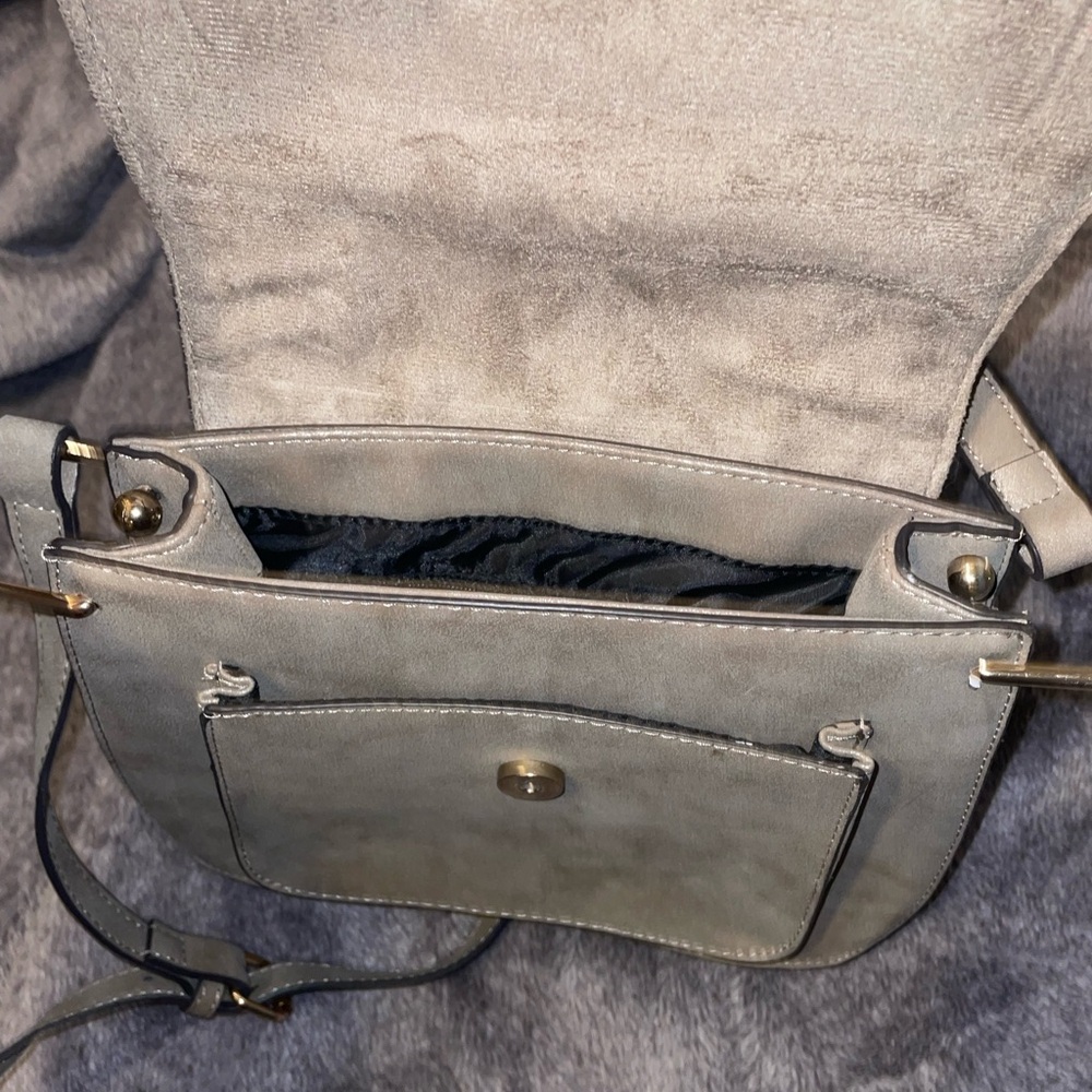 Franco Sarto Beautiful Saddle Bag *make offers* - Picture 9 of 14